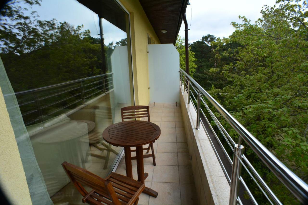 Bed and Breakfast Floryda Jurata Exterior foto